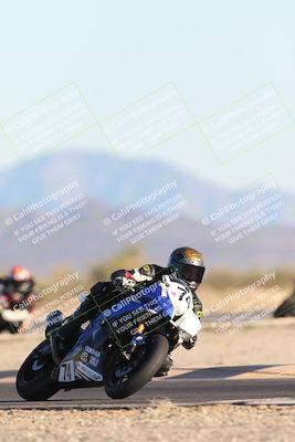 media/Dec-07-2025-CVMA (Sun) [[3e7d2de5dc]]/Race 16-Formula Middleweight/